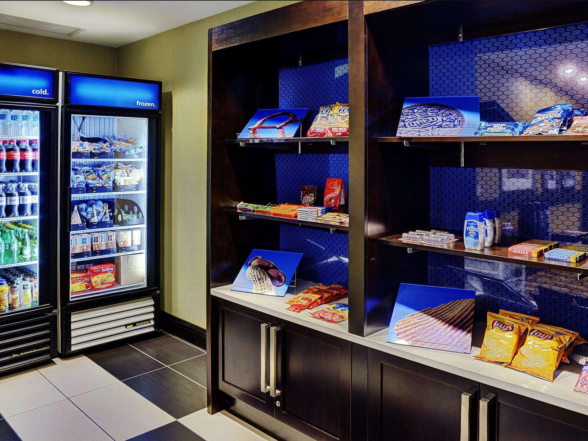 Hampton Inn By Hilton Winnipeg Ngoại thất bức ảnh