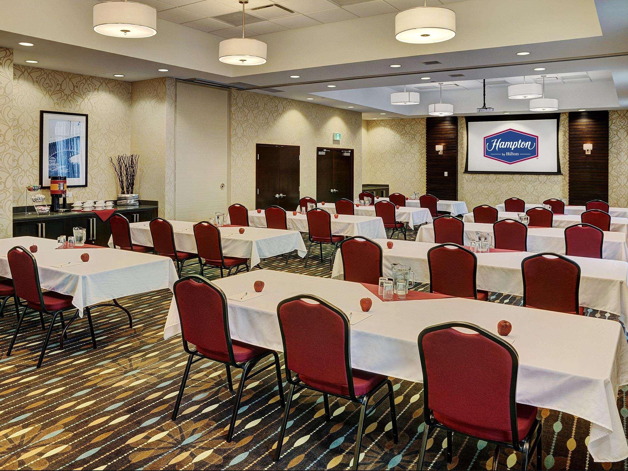 Hampton Inn By Hilton Winnipeg Ngoại thất bức ảnh